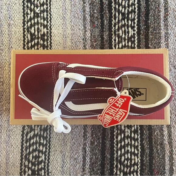 VANS - Old Skool - Maroon/White - Size 3.0 Kids - Never Worn - Picture 3 of 4